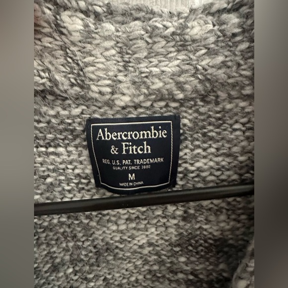 Abercrombie & Fitch Sweater Women’s M Medium Gray Cardigan With Buttons - Picture 3 of 6